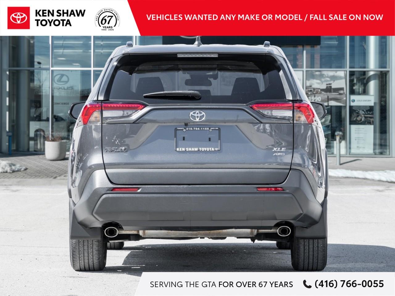 2021 Toyota RAV4 XLE 4dr All-wheel Drive Photo