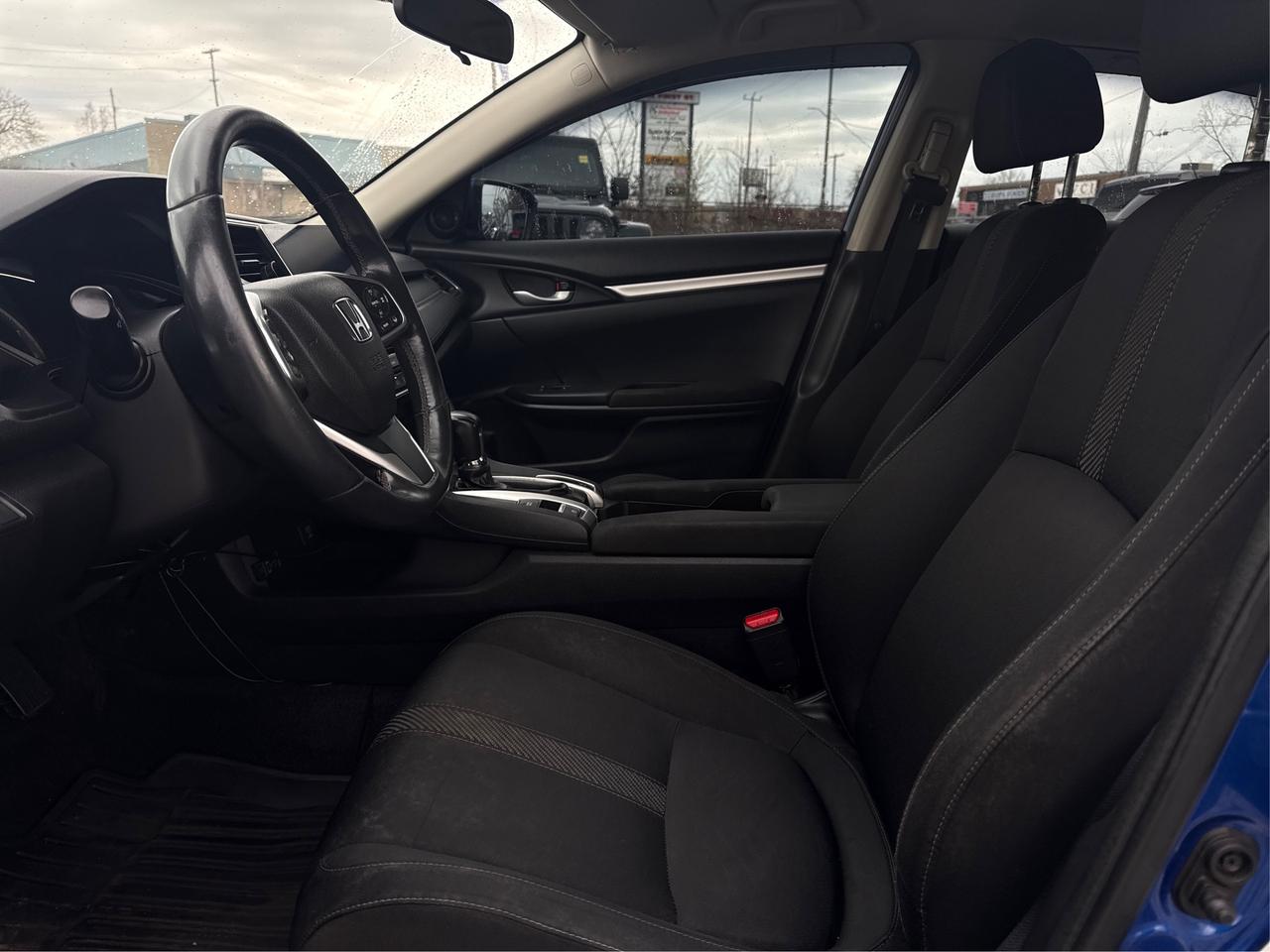 2018 Honda Civic Sedan SE CVT CLEAN MUST SEE WI FINANCE ALL CREDIT! Photo