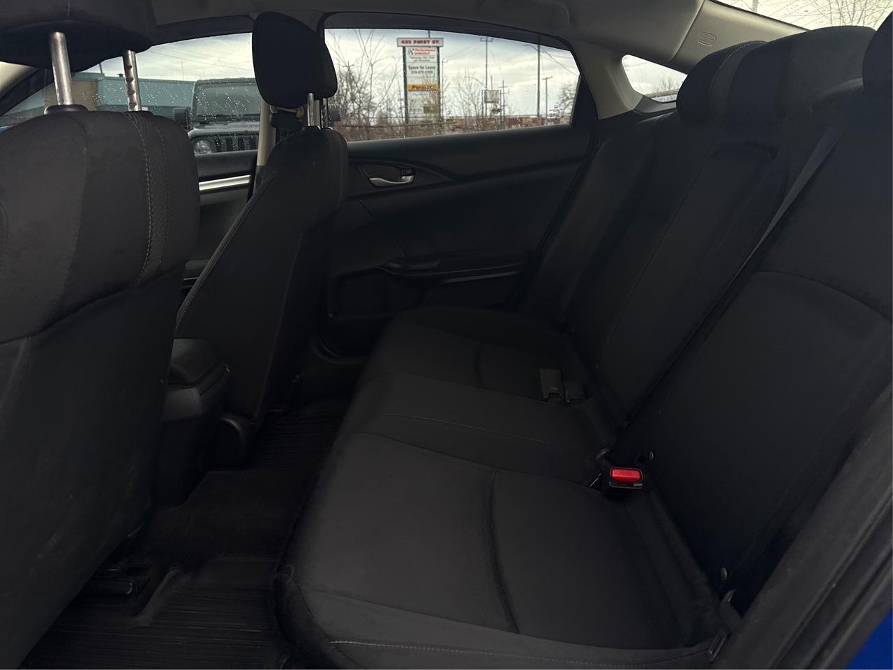 2018 Honda Civic Sedan SE CVT CLEAN MUST SEE WI FINANCE ALL CREDIT! Photo