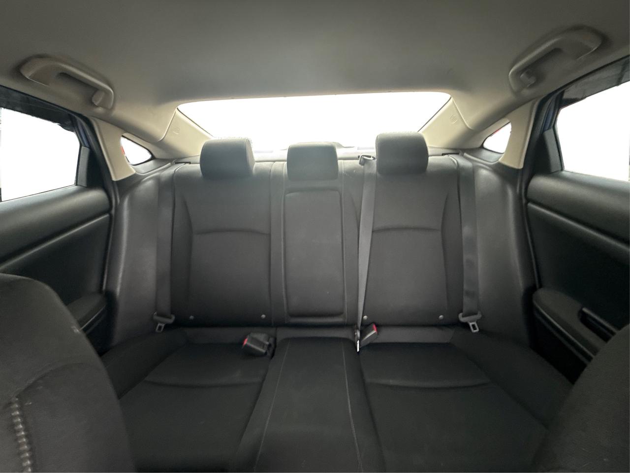 2018 Honda Civic Sedan SE CVT CLEAN MUST SEE WI FINANCE ALL CREDIT! Photo