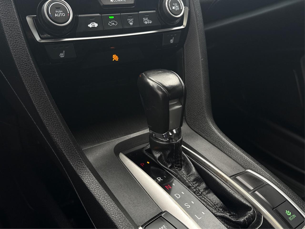 2018 Honda Civic Sedan SE CVT CLEAN MUST SEE WI FINANCE ALL CREDIT! Photo