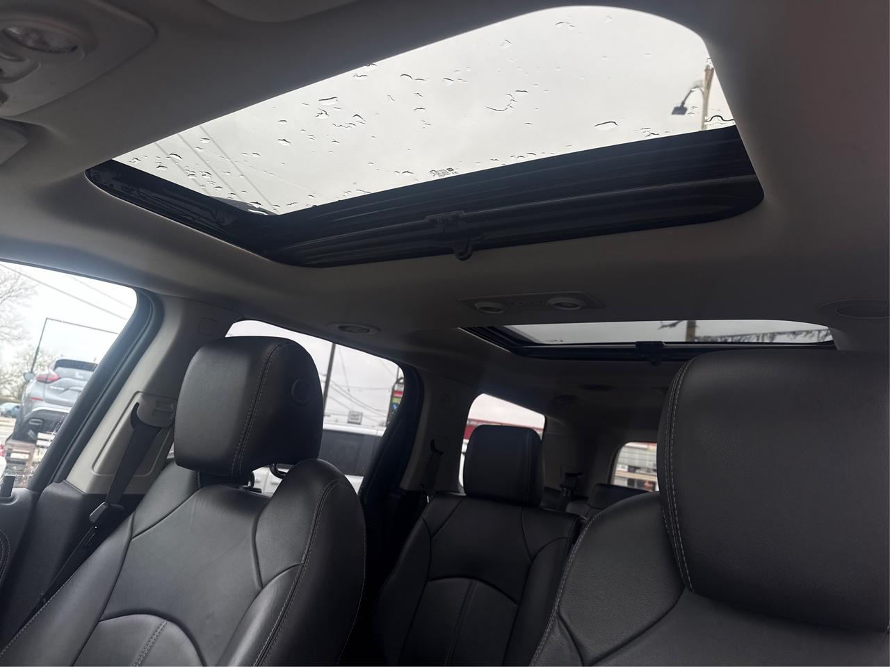 2016 GMC Acadia NAV LEATHER SUNROOF LOADED! WE FINANCE ALL CREDIT Photo