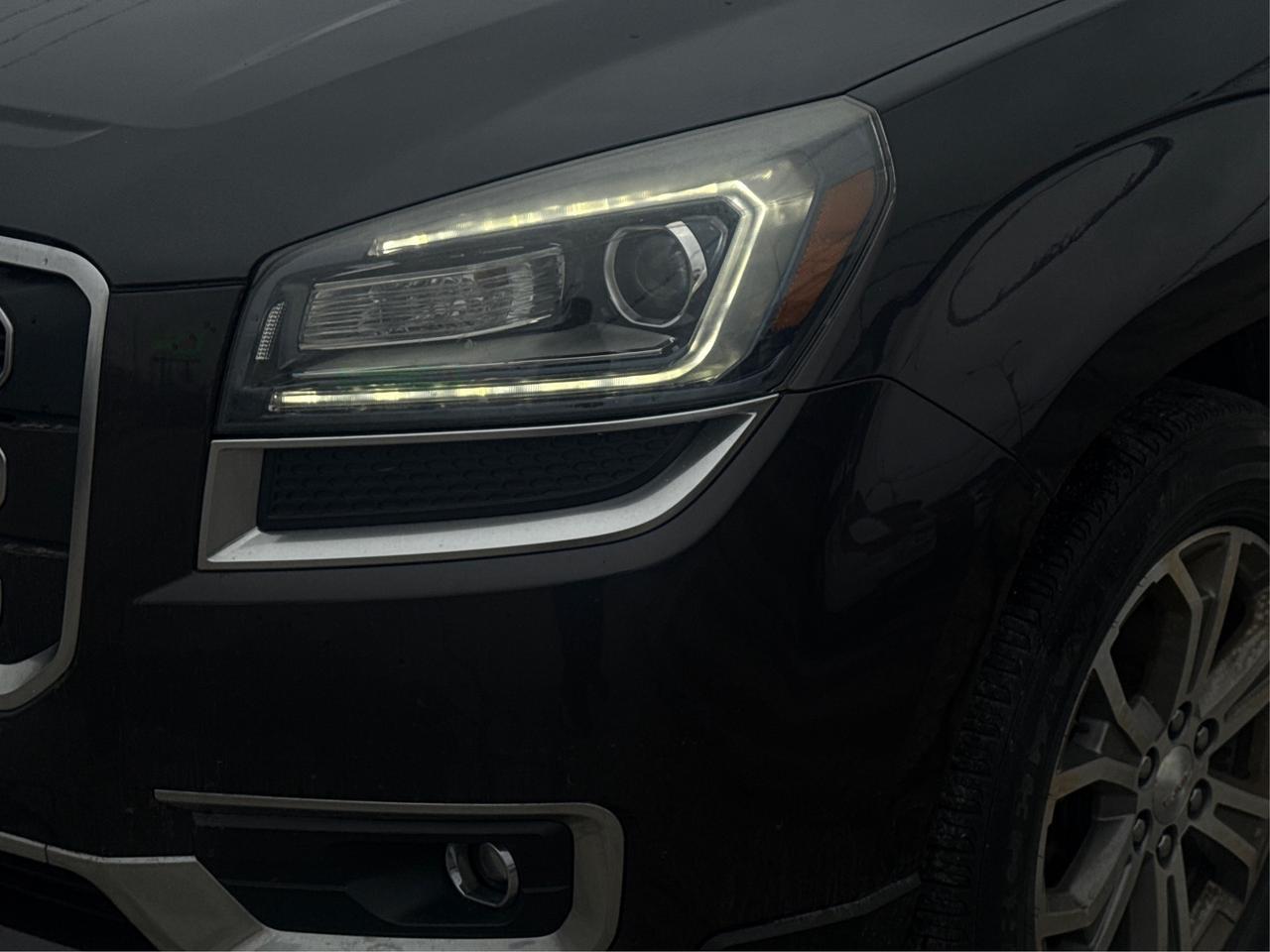 2016 GMC Acadia NAV LEATHER SUNROOF LOADED! WE FINANCE ALL CREDIT Photo