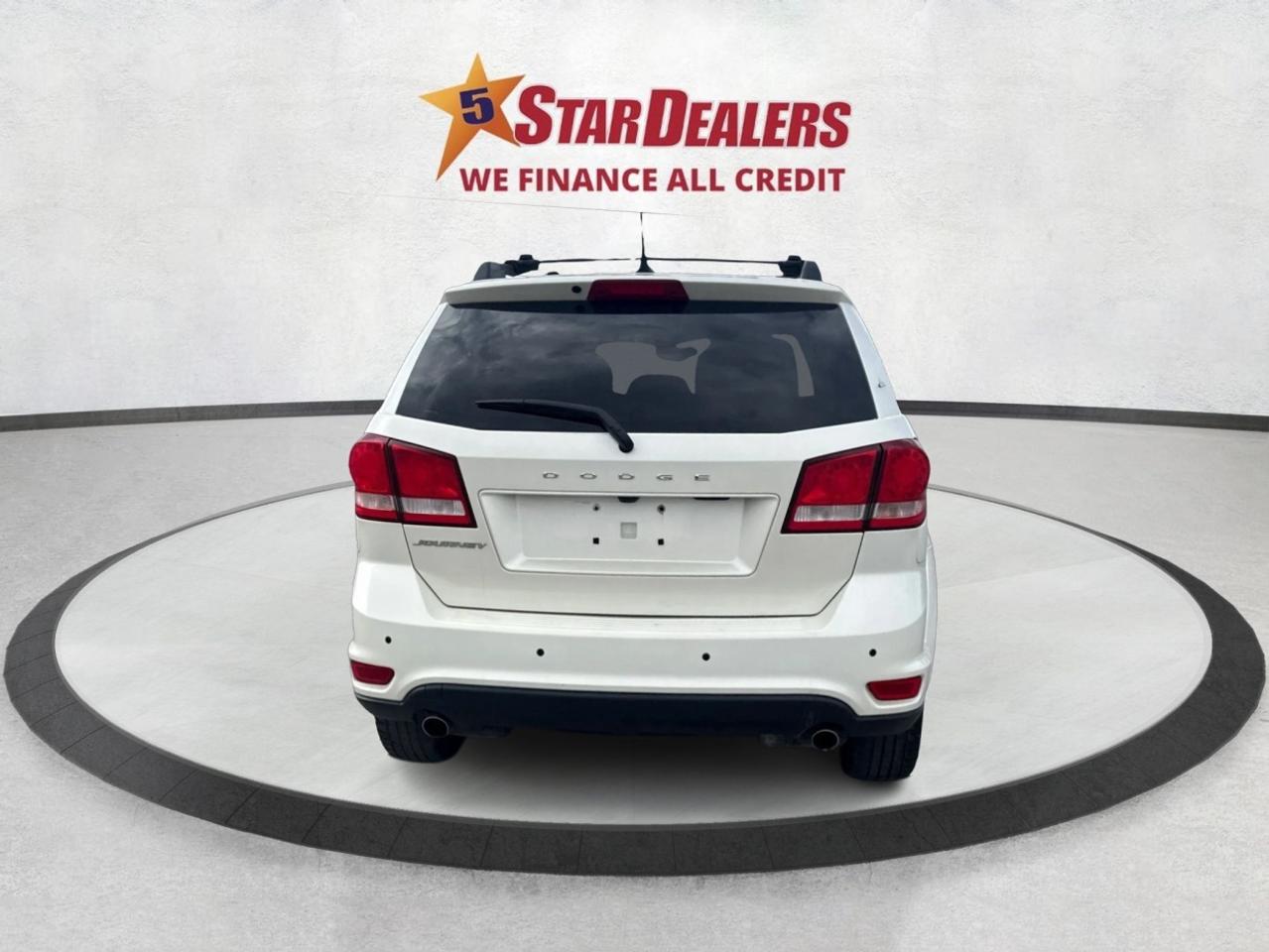 2016 Dodge Journey 7 PASS NAV HEATED SEATS CLEAN WE FINANCE ALL CREDT Photo