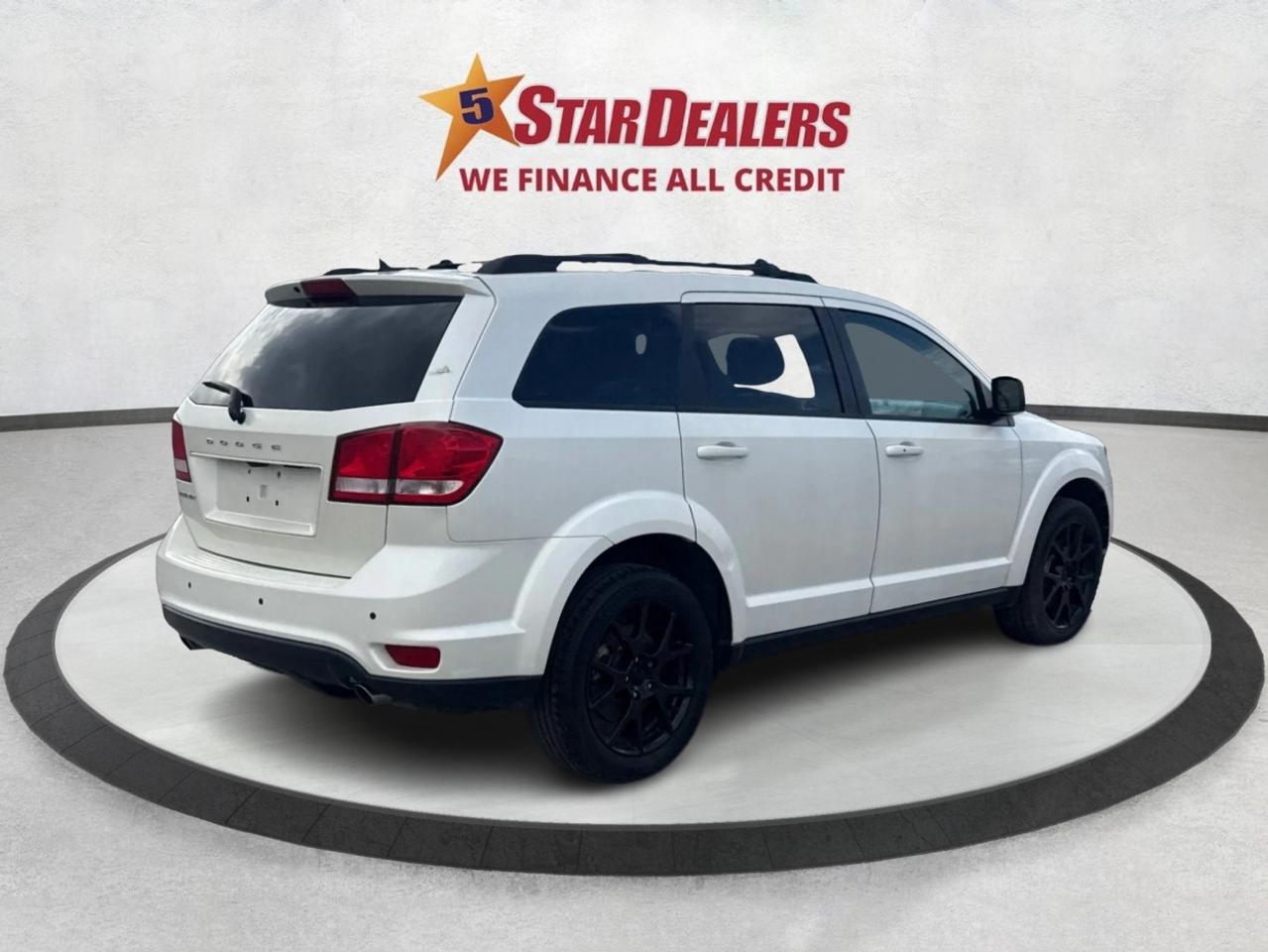 2016 Dodge Journey 7 PASS NAV HEATED SEATS CLEAN WE FINANCE ALL CREDT Photo