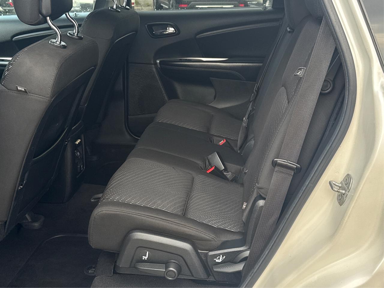 2016 Dodge Journey 7 PASS NAV HEATED SEATS CLEAN WE FINANCE ALL CREDT Photo