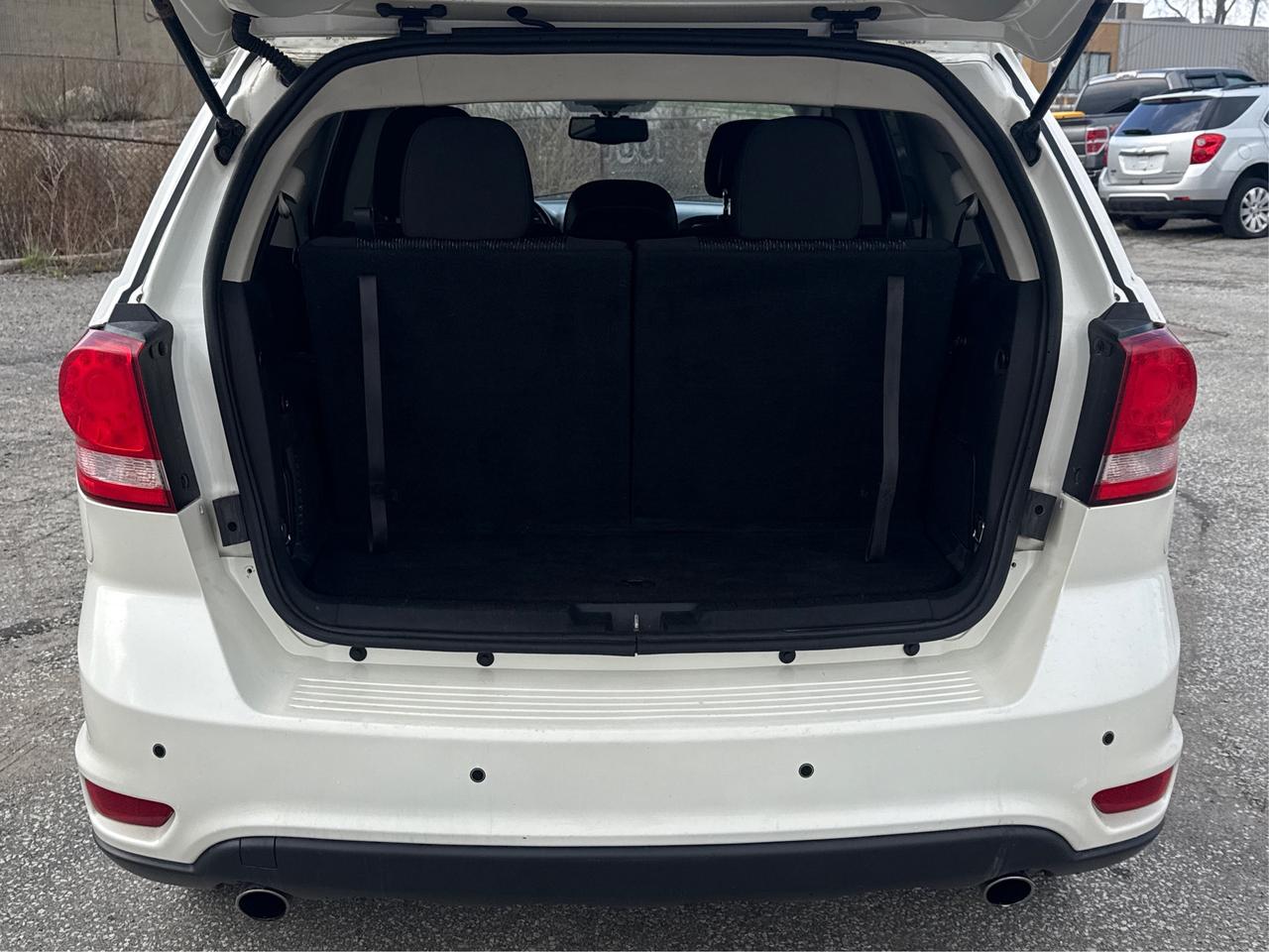 2016 Dodge Journey 7 PASS NAV HEATED SEATS CLEAN WE FINANCE ALL CREDT Photo