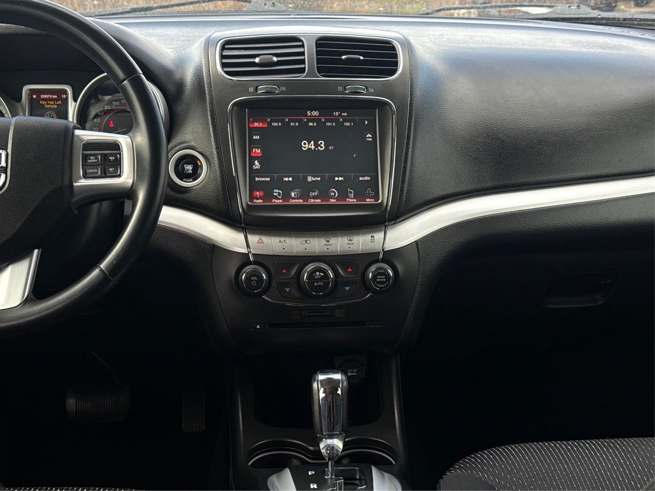 2016 Dodge Journey 7 PASS NAV HEATED SEATS CLEAN WE FINANCE ALL CREDT Photo