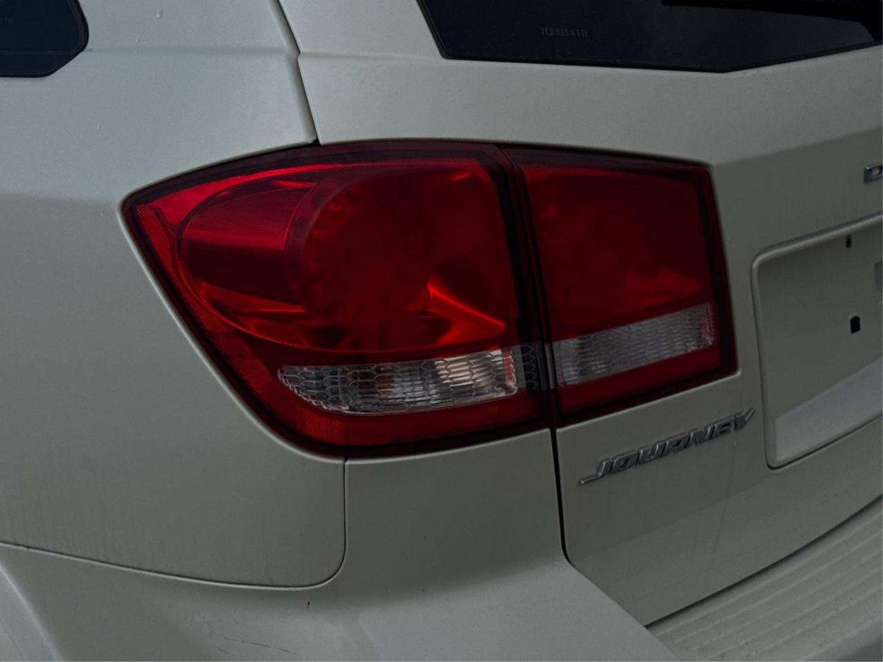 2016 Dodge Journey 7 PASS NAV HEATED SEATS CLEAN WE FINANCE ALL CREDT Photo