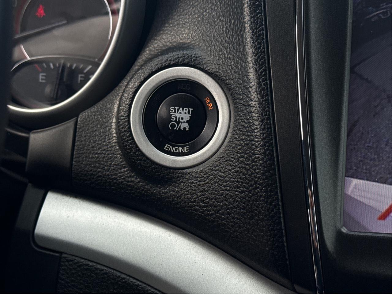 2016 Dodge Journey 7 PASS NAV HEATED SEATS CLEAN WE FINANCE ALL CREDT Photo