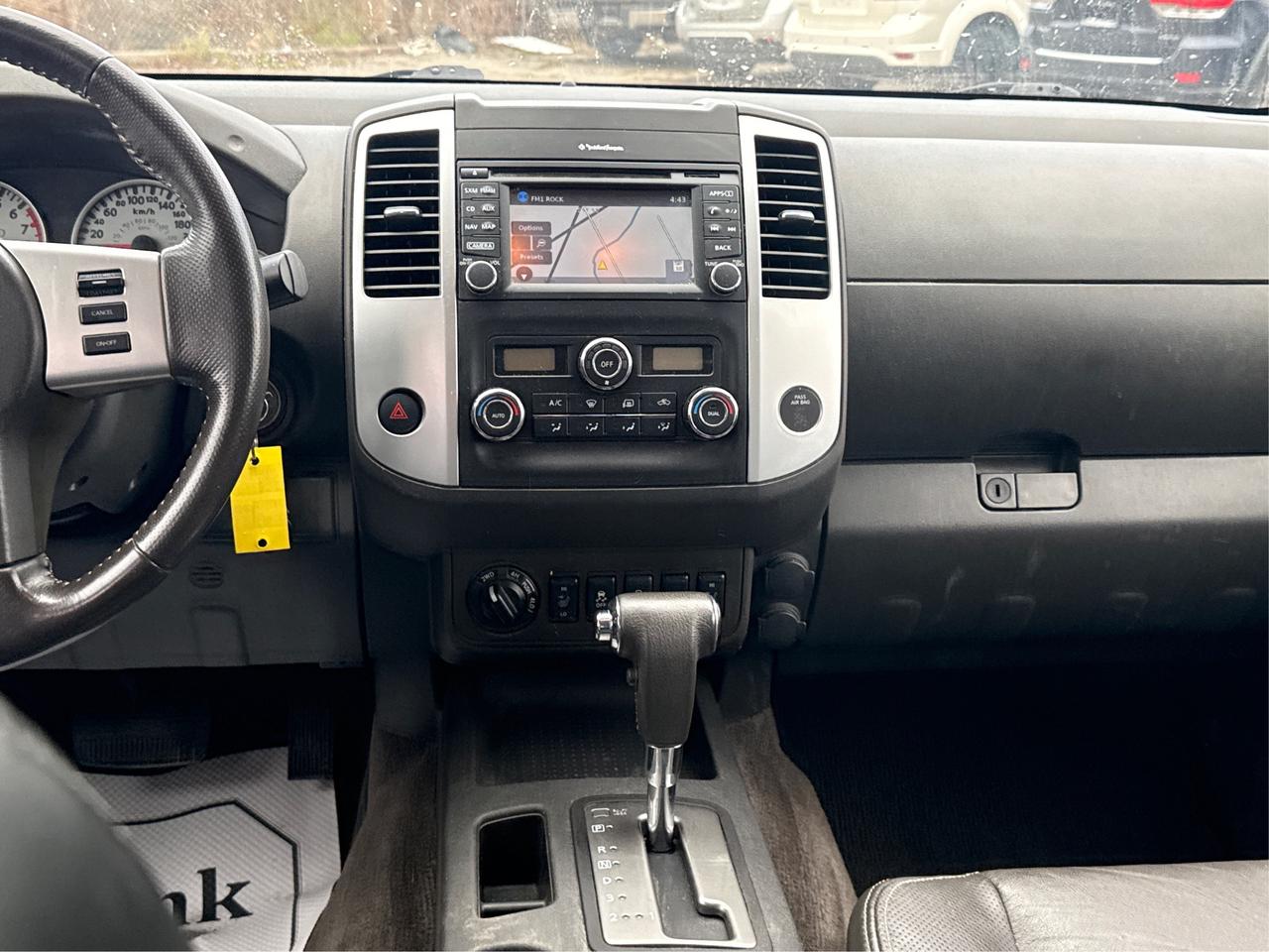 2016 Nissan Frontier 4WD Crew Cab SWB Auto PRO-4X WE FINANCE ALL CREDIT Photo