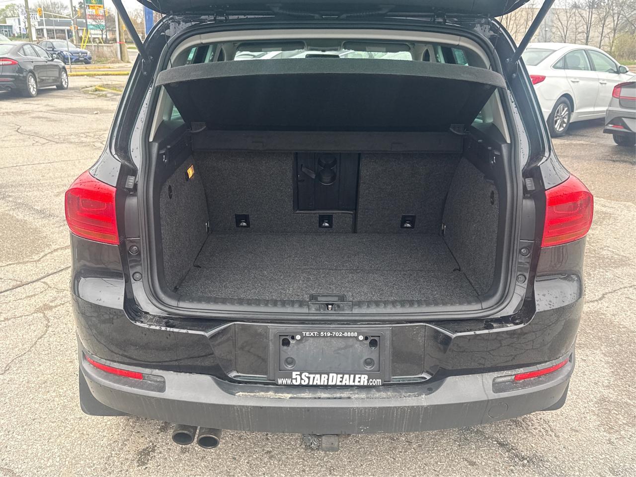 2014 Volkswagen Tiguan LEATHER PANO ROOF HEATED SEATS WE FINANCE ALL! Photo