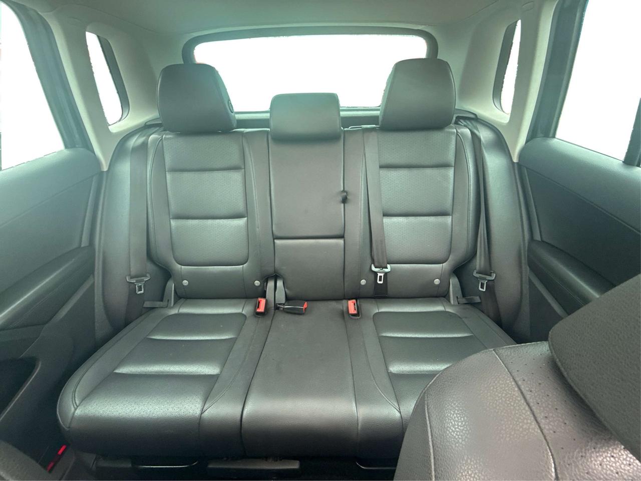 2014 Volkswagen Tiguan CERTIFIED LEATHER PANO ROOF  WE FINANCE ALL CREDIT Photo
