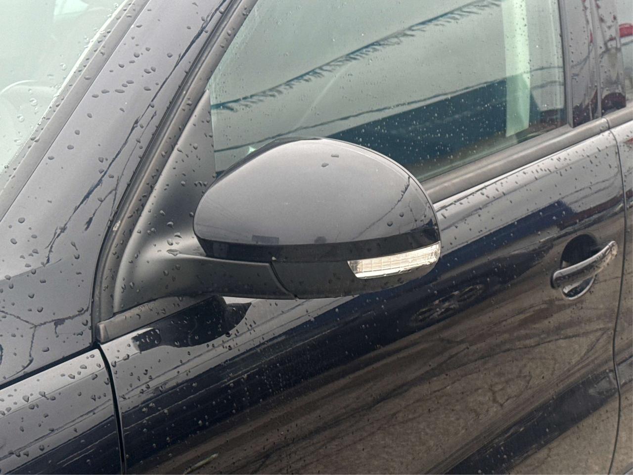 2014 Volkswagen Tiguan CERTIFIED LEATHER PANO ROOF  WE FINANCE ALL CREDIT Photo