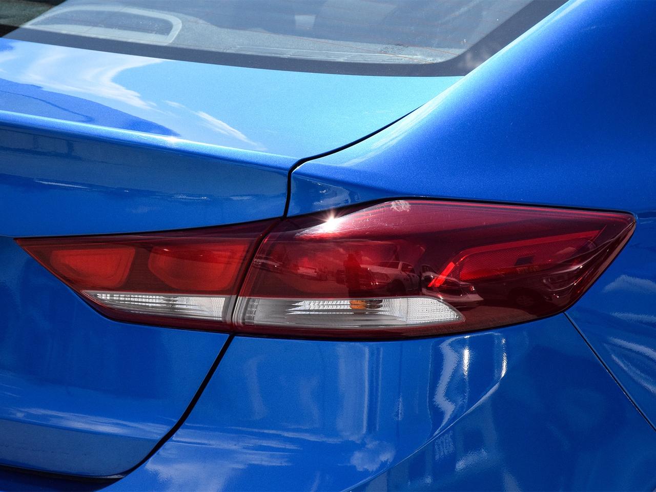2018 Hyundai Elantra GL SE ~Sunroof ~Heated Seats ~Bluetooth ~Camera Photo