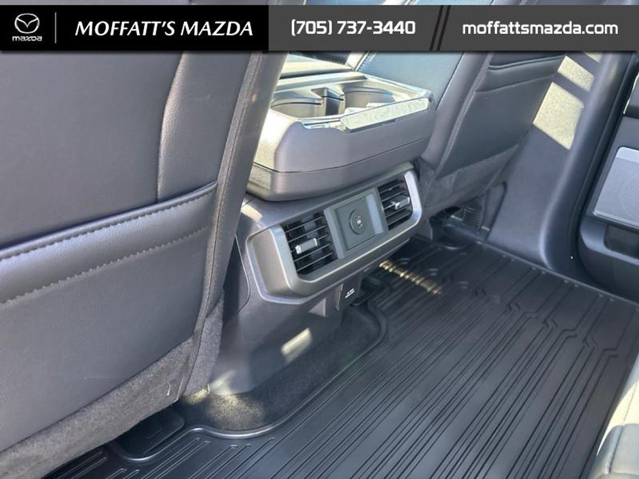 2025 Ford F-150 Lariat Photo