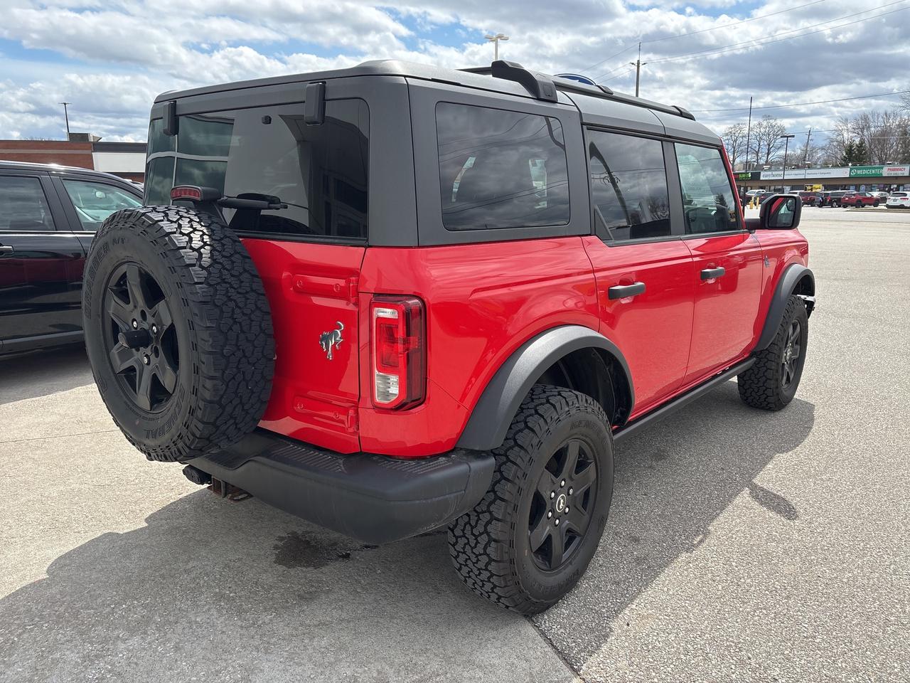 2022 Ford Bronco Black Diamond 4 Door 4x4 Photo2