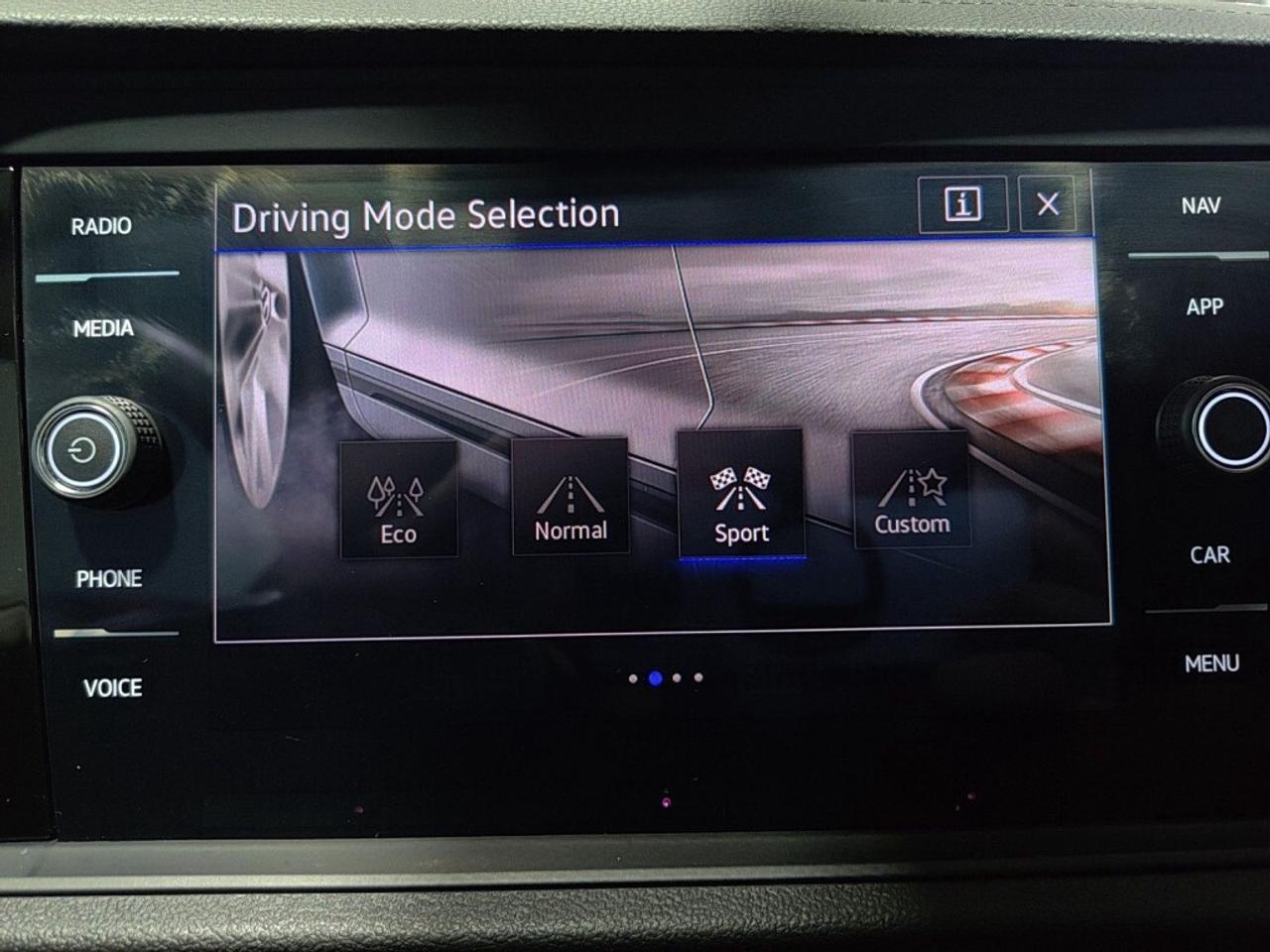 2024 Volkswagen Jetta Highline/Leather/Sunroof/NAVI/Lane Assist/Android Photo