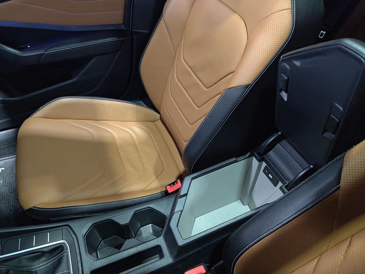 2024 Volkswagen Jetta Highline/Leather/Sunroof/NAVI/Lane Assist/Android Photo