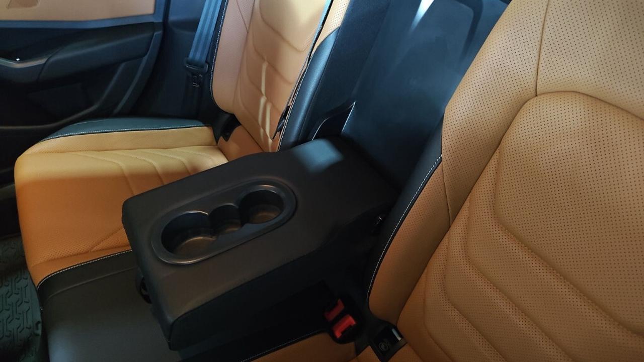 2024 Volkswagen Jetta Highline/Leather/Sunroof/NAVI/Lane Assist/Android Photo