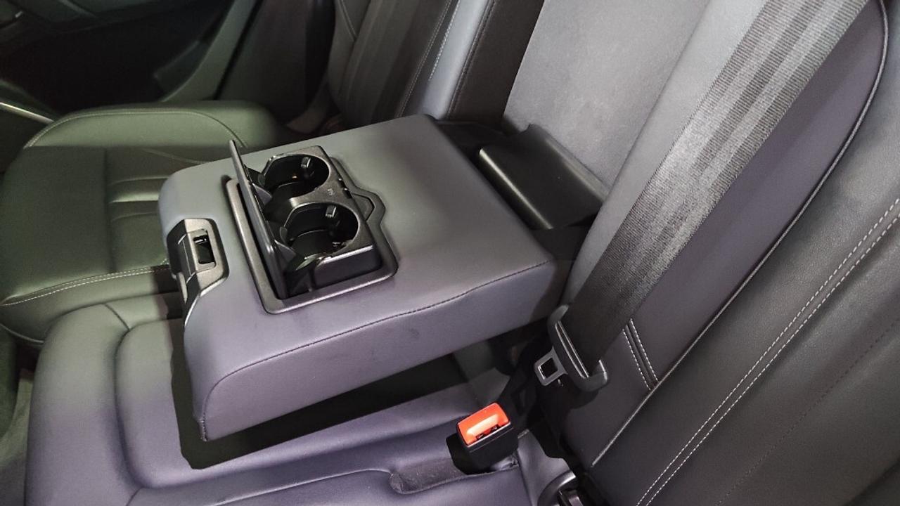 2022 Audi Q5 Progressiv S Line / Leather / NAV / Sunroof / Clea Photo