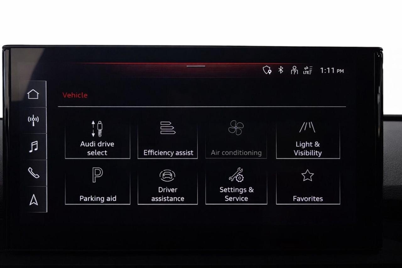 2022 Audi Q5 Progressiv S Line / Leather / NAV / Sunroof / Clea Photo