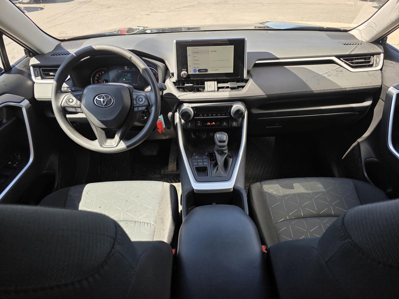 2025 Toyota RAV4 LE Photo