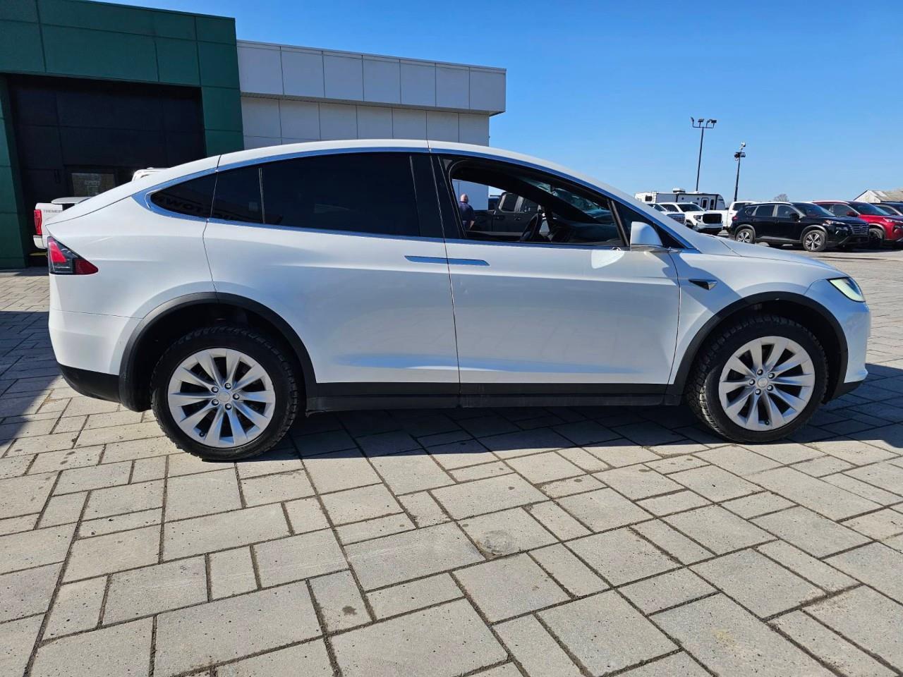 2020 Tesla Model X Long Range Plus 4dr Sport Utility Photo3