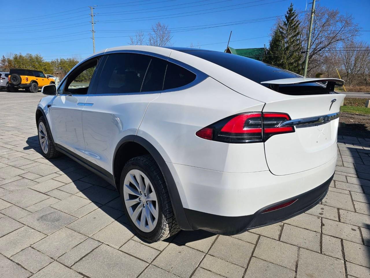 2020 Tesla Model X Long Range Plus 4dr Sport Utility Photo