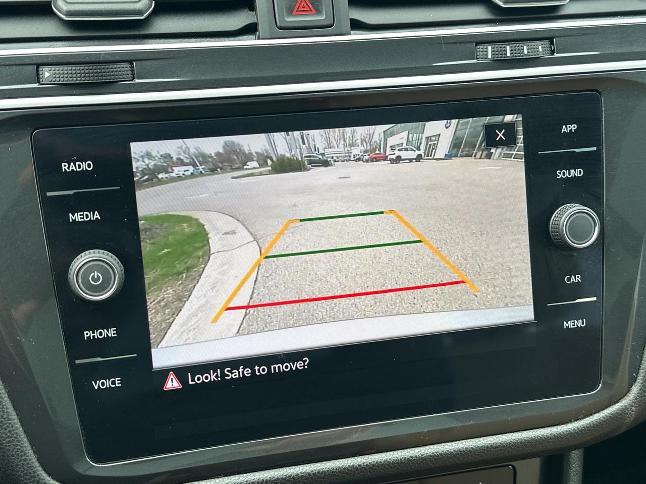 2023 Volkswagen Tiguan Comfortline R-Line Black Edition 4MOTION Photo