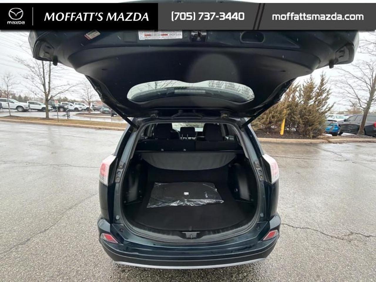 2018 Toyota RAV4 AWD XLE Photo