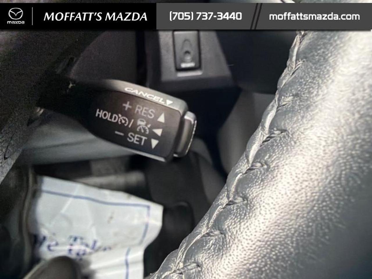 2018 Toyota RAV4 AWD XLE Photo