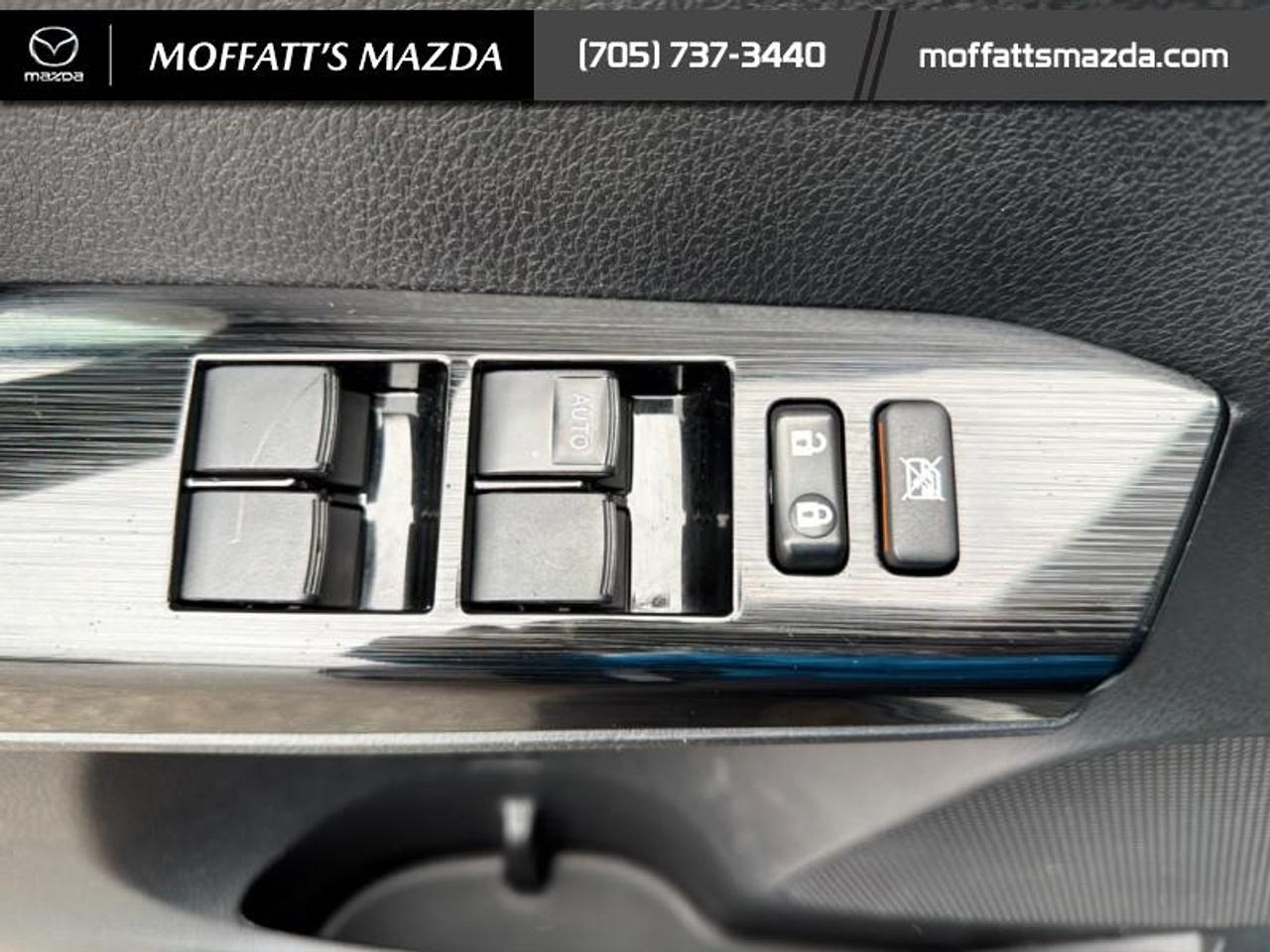 2018 Toyota RAV4 AWD XLE Photo