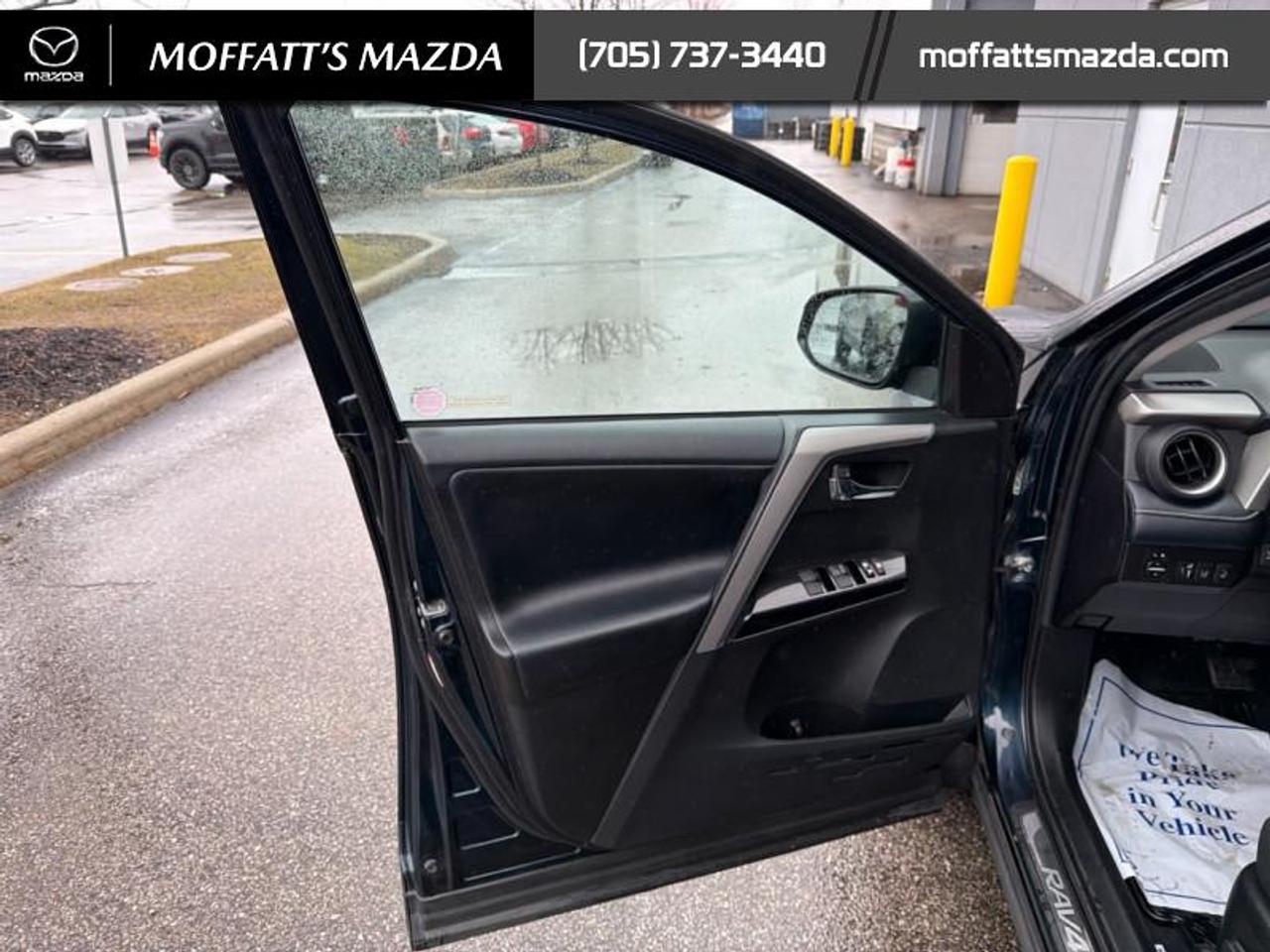 2018 Toyota RAV4 AWD XLE Photo