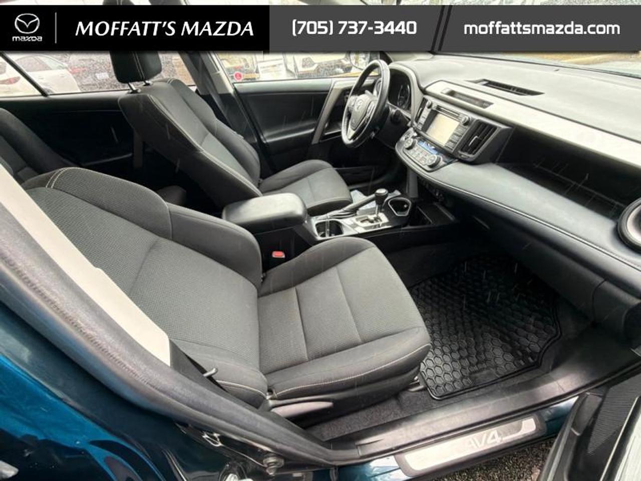 2018 Toyota RAV4 AWD XLE Photo