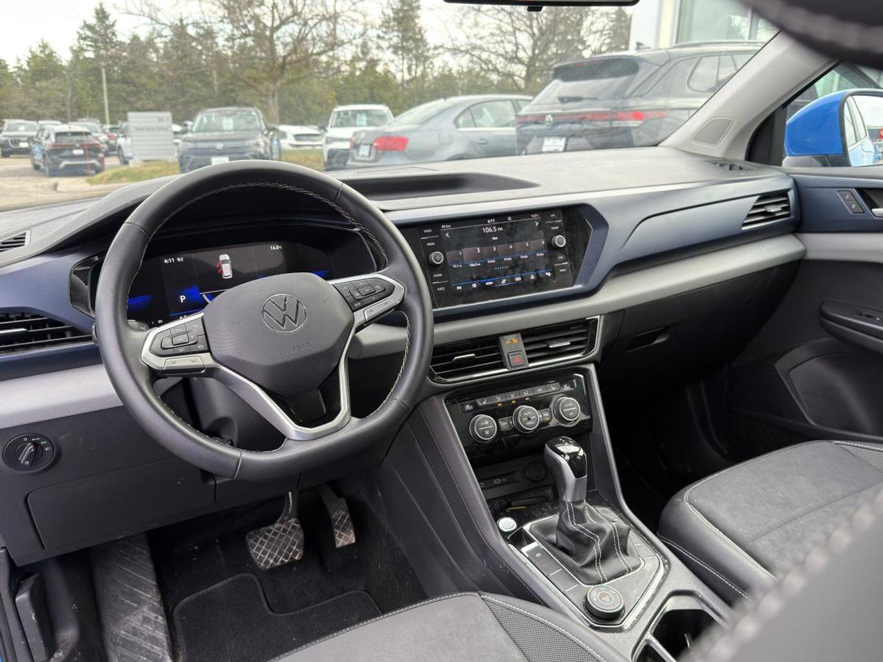 2022 Volkswagen Taos  Photo