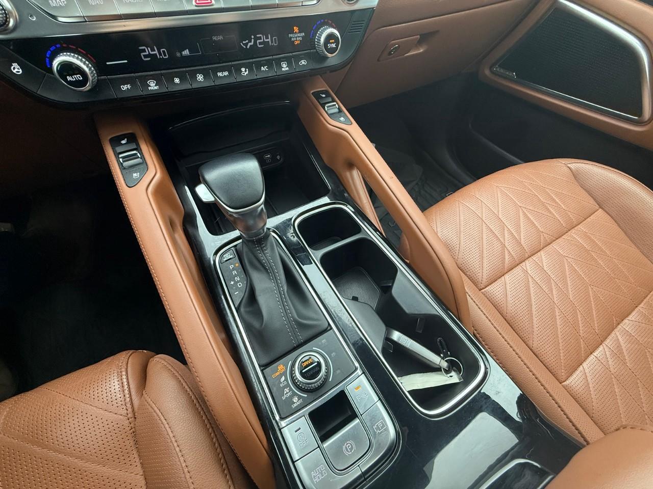 2024 Kia Telluride X-Line w/Terracotta Brown Interior 4dr All-Wheel Drive Photo