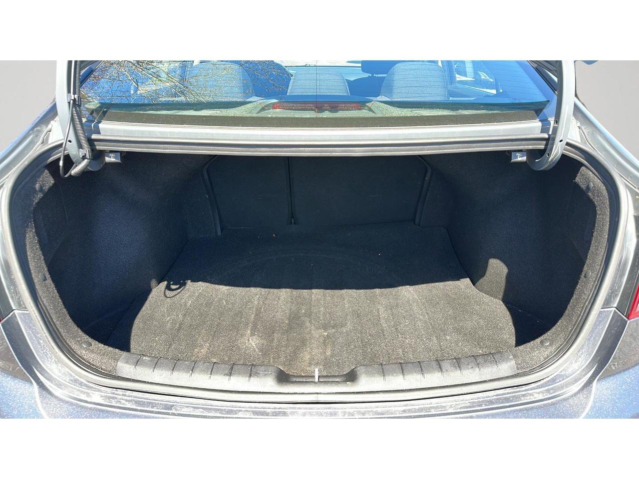 2020 Hyundai Elantra Preferred IVT Photo