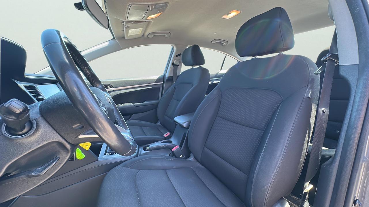2020 Hyundai Elantra Preferred IVT Photo