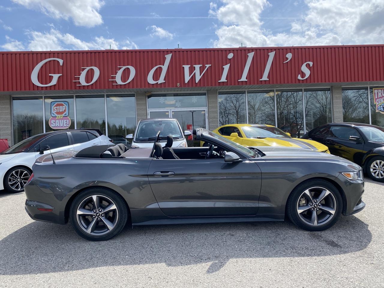 2017 Ford Mustang 3.7L, AUTO, REMOTE START, BACK UP CAMERA, CLOTH! Photo0