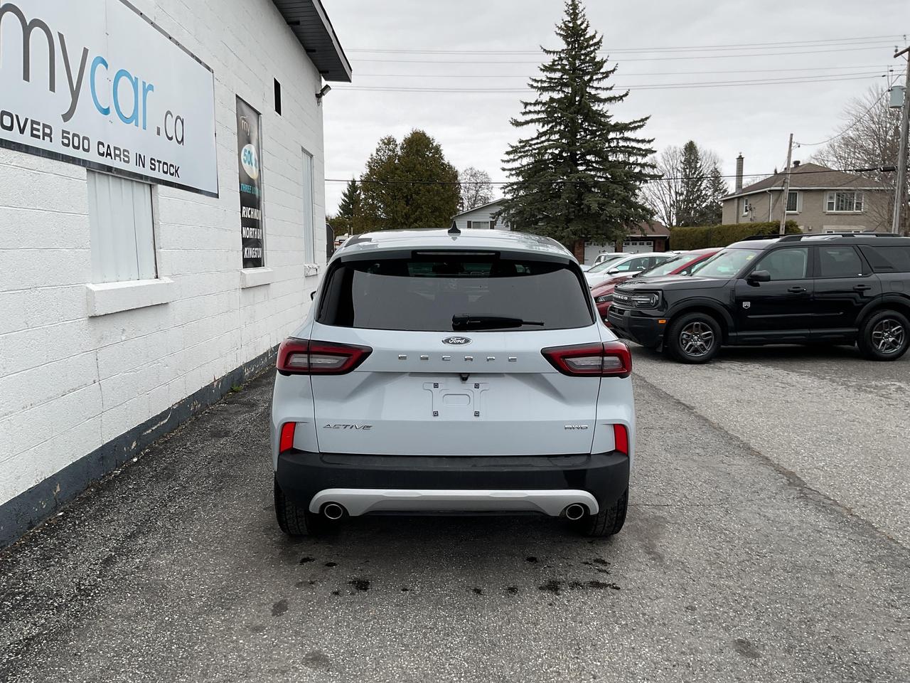 2025 Ford Escape Active 4dr All-Wheel Drive Photo3