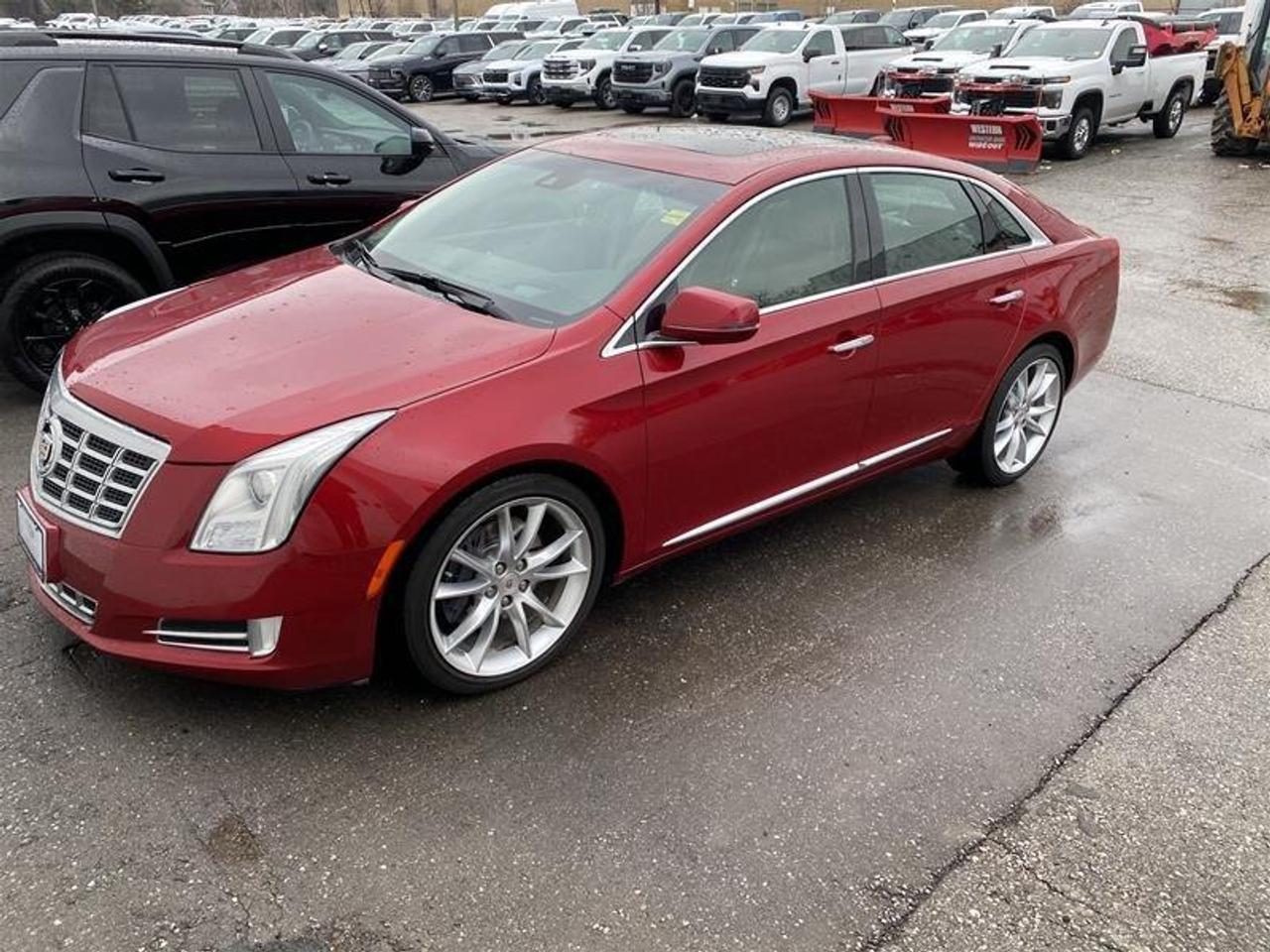 2015 Cadillac XTS Premium 4dr All-Wheel Drive Sedan Photo0