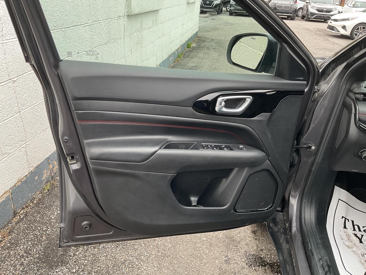 2024 Jeep Compass Trailhawk 4dr 4x4 Photo