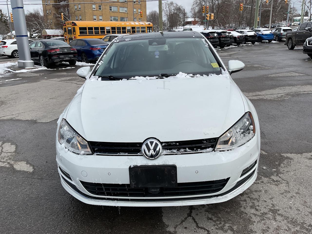 2016 Volkswagen Golf  Photo