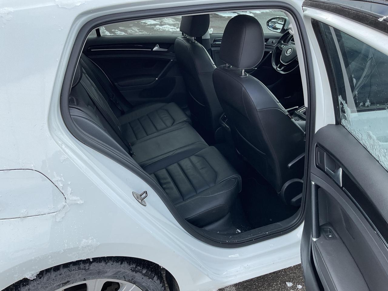 2016 Volkswagen Golf  Photo