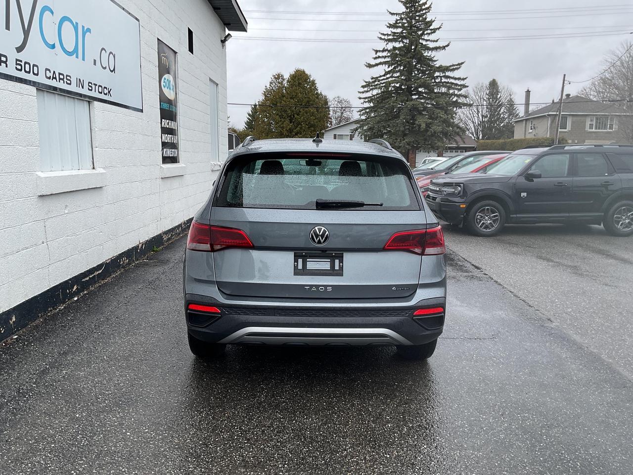 2024 Volkswagen Taos Trendline 4dr All-Wheel Drive 4MOTION Photo3