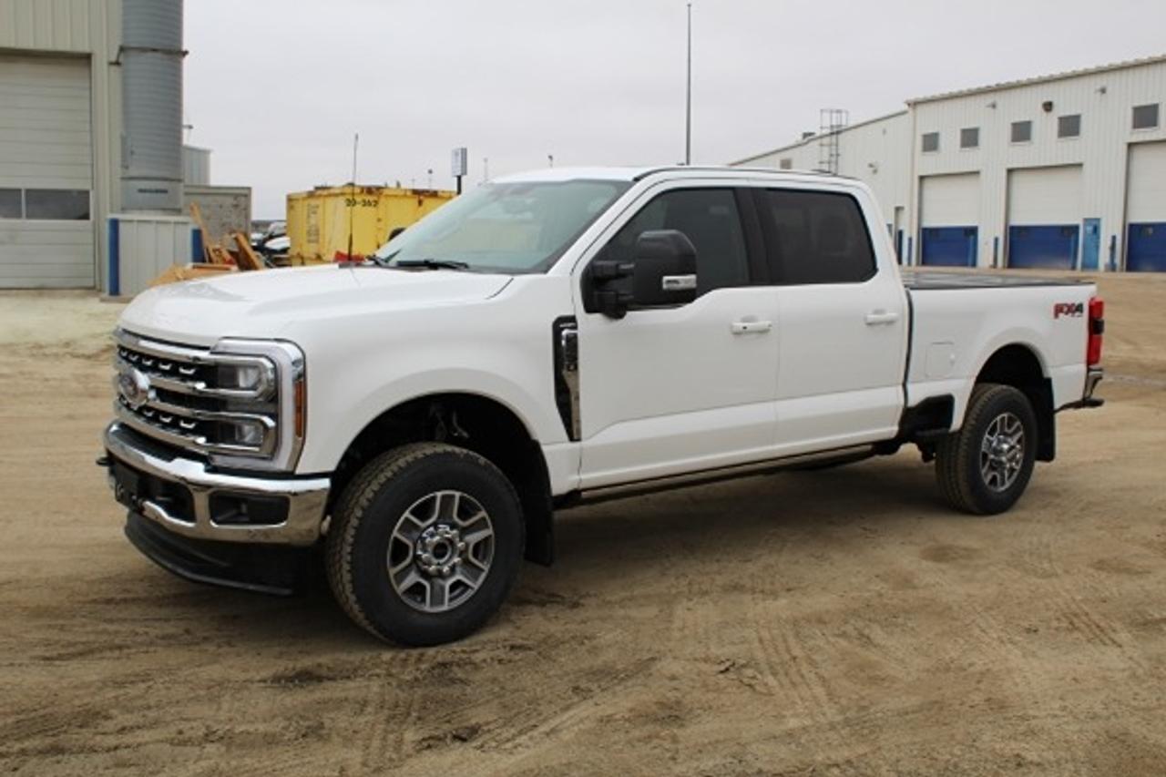 2026 Ford F-250 LARIAT w/H&C L, pano S/R, NAV, BUC, PRB, HUD - Photo #1
