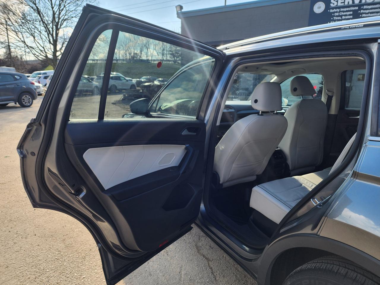 2019 Volkswagen Tiguan Highline | Fully Loaded | Well Maintained l LOW KM Photo