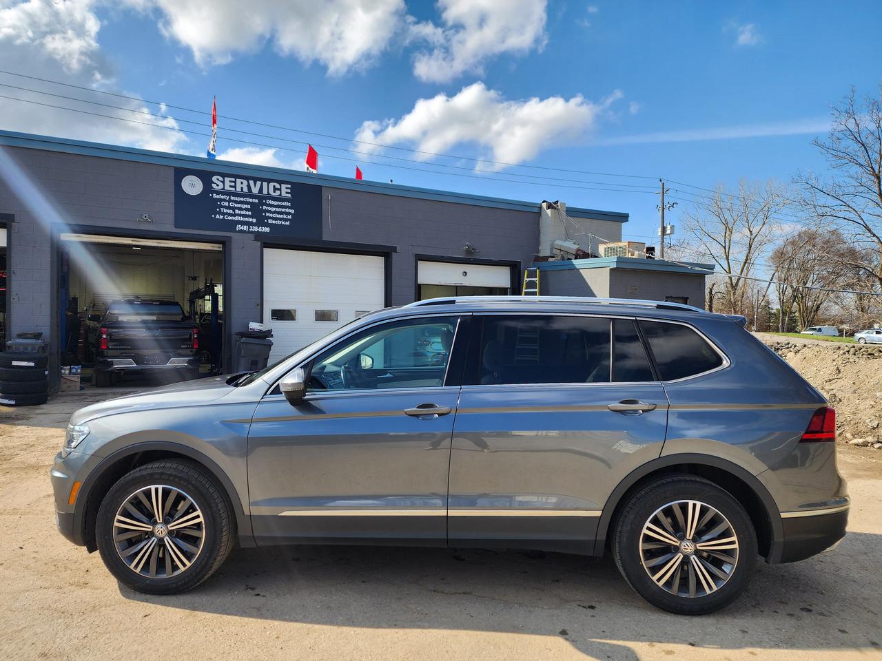 2019 Volkswagen Tiguan Highline | Fully Loaded | Well Maintained l LOW KM Photo