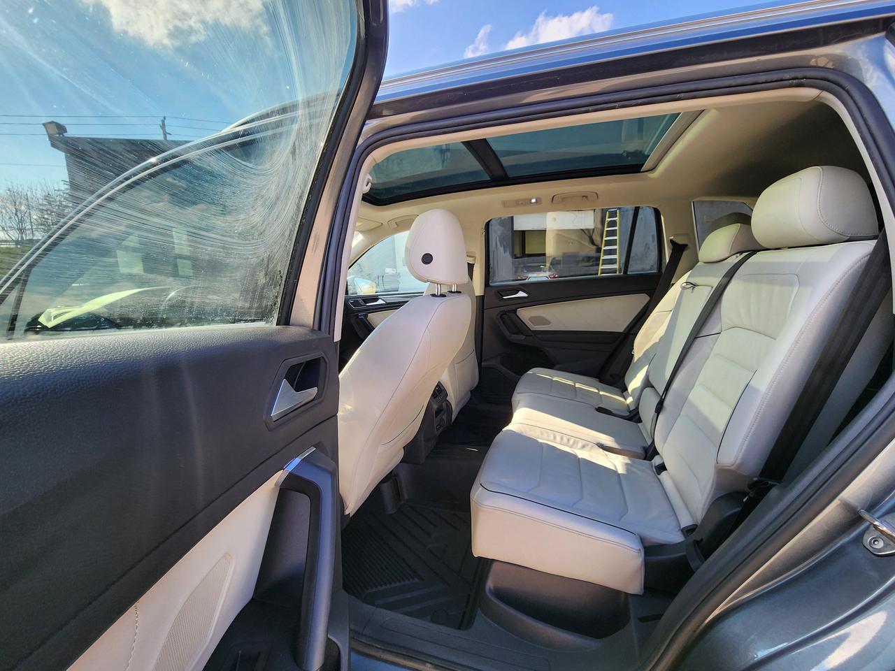 2019 Volkswagen Tiguan Highline | Fully Loaded | Well Maintained l LOW KM Photo